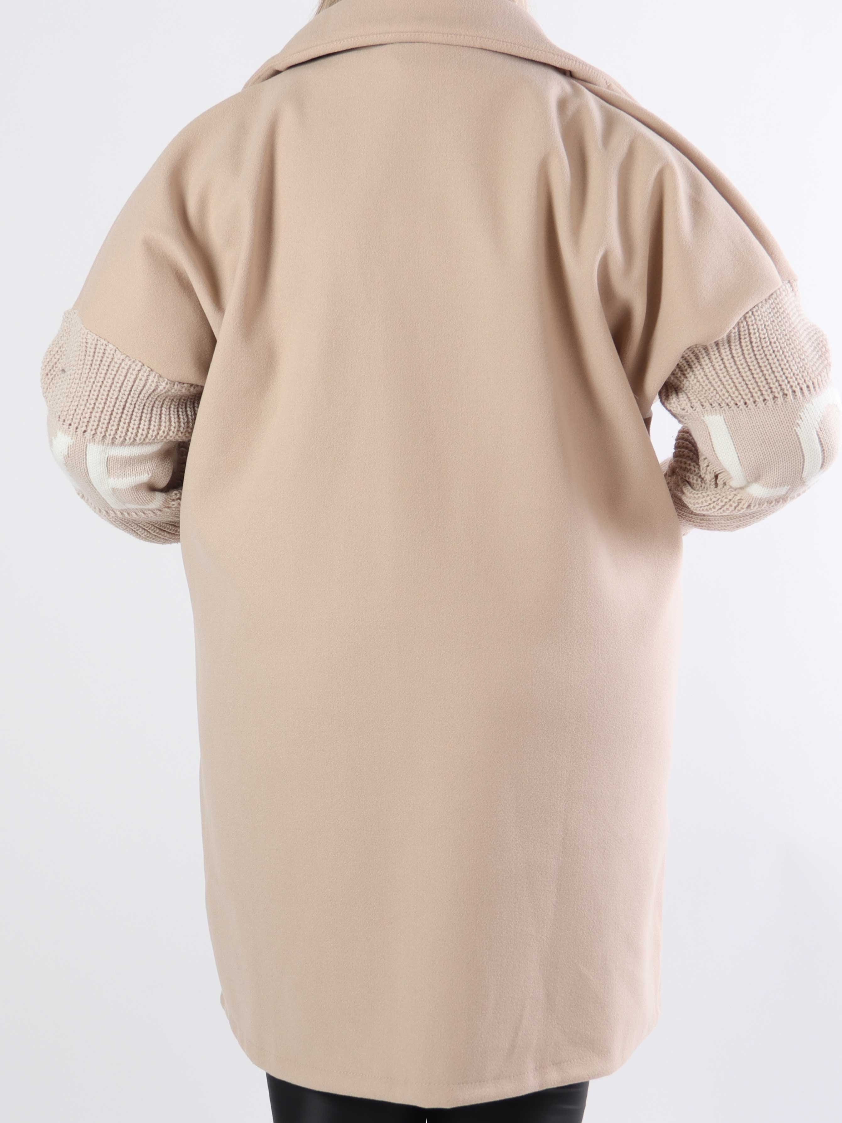 Debbie Short - Plus size-jacka med stickade ärmar